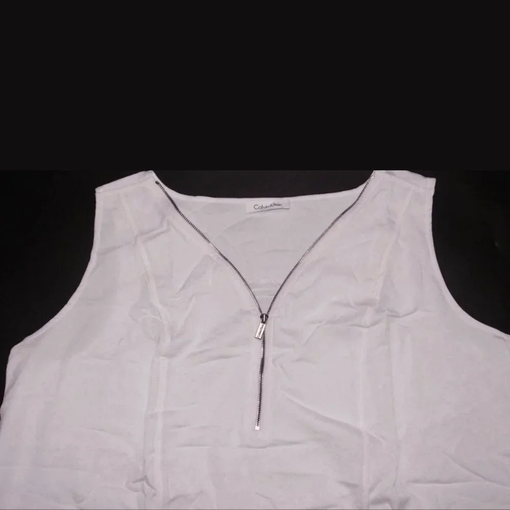 Calvin Klein Women's Sleeveless White Shirt SLTC158A NWT Size 1X - Picture 2 of 9